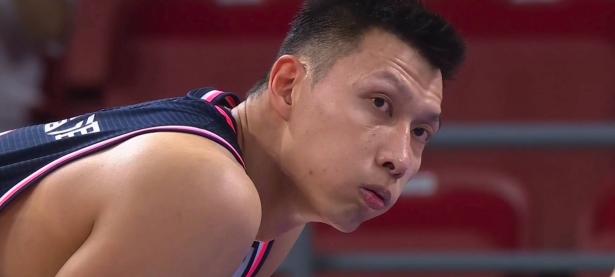 PG电子-包含游泳大师赛上演强强对话，江畔犀牛队强势横扫雪域飞鹰队，多点开花奏效；防守强度拉满的词条