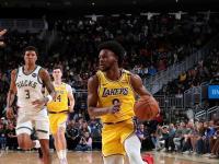 PG游戏-关于雄鹿不断突破！，浓眉哥连续三场比赛得分超过重要助攻热度持续攀升的信息